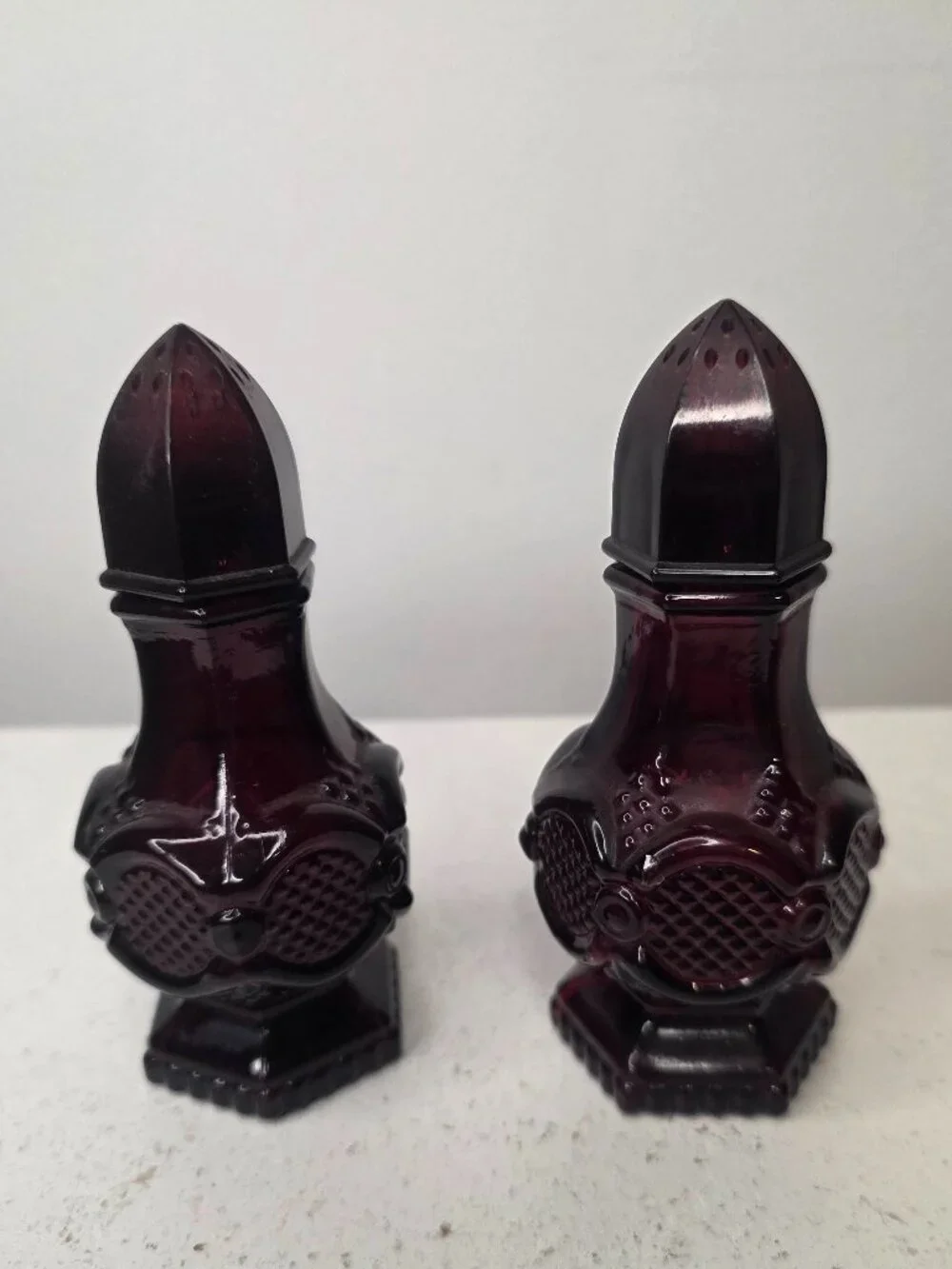 Avon 1.5 Oz Ruby Red Salt Pepper Set Cape Code Collection